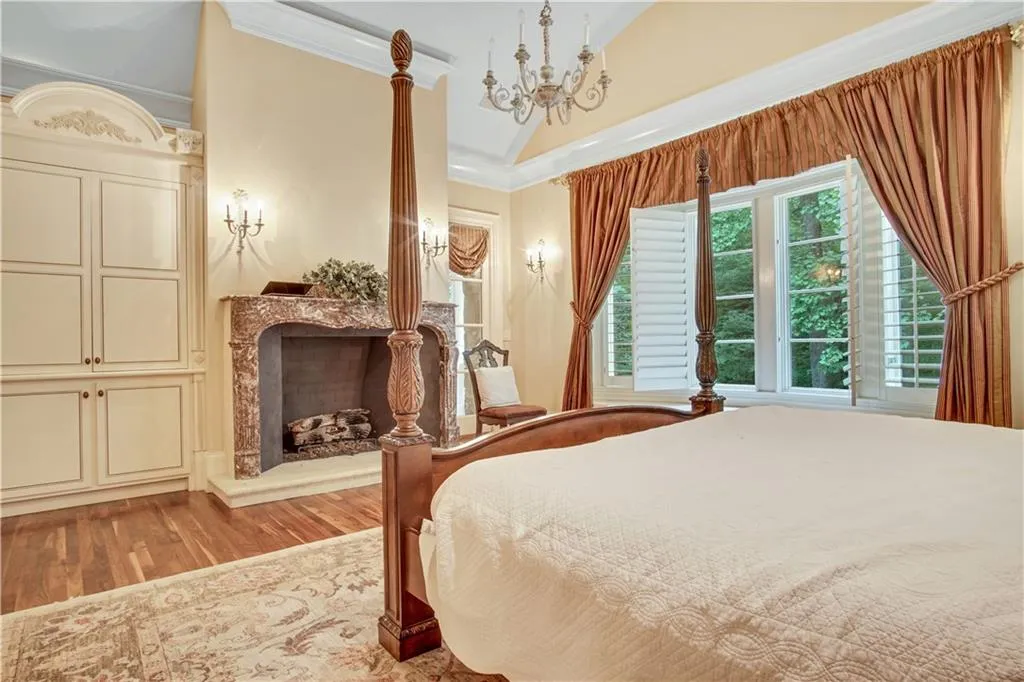 5151 Long Island Drive Nw, Atlanta, Georgia 30327, 5 Bedrooms Bedrooms, ,5 BathroomsBathrooms,Residential,Sold,5151 Long Island Drive Nw,6803747