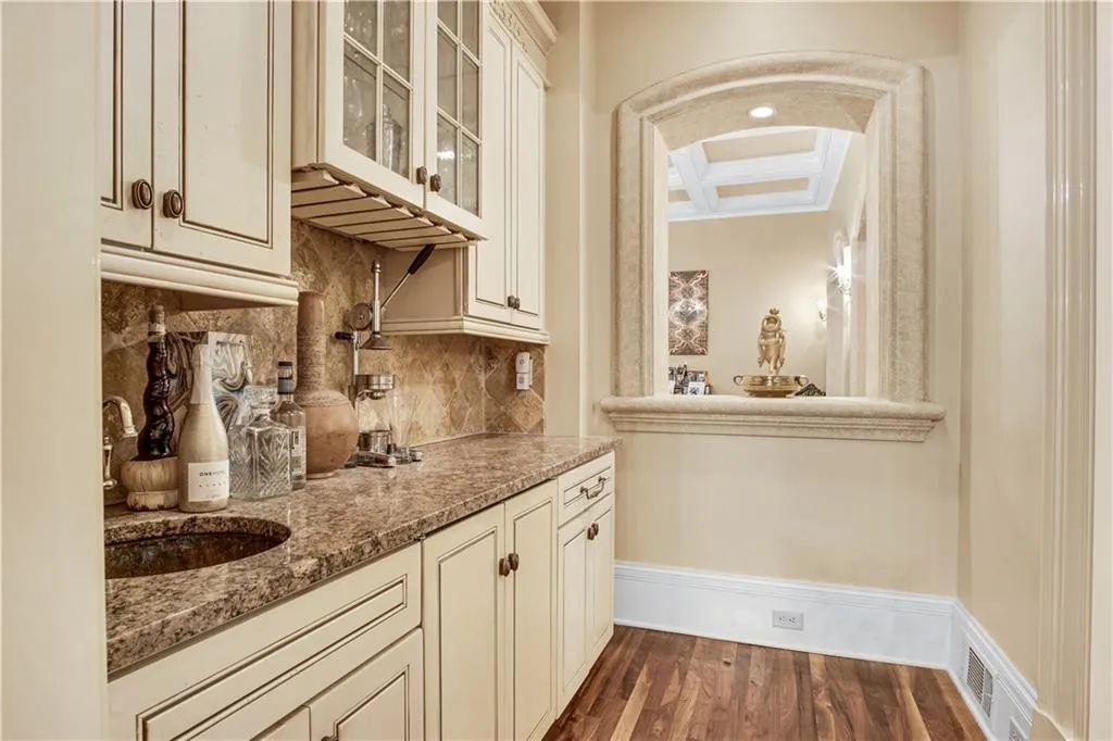 5151 Long Island Drive Nw, Atlanta, Georgia 30327, 5 Bedrooms Bedrooms, ,5 BathroomsBathrooms,Residential,Sold,5151 Long Island Drive Nw,6803747