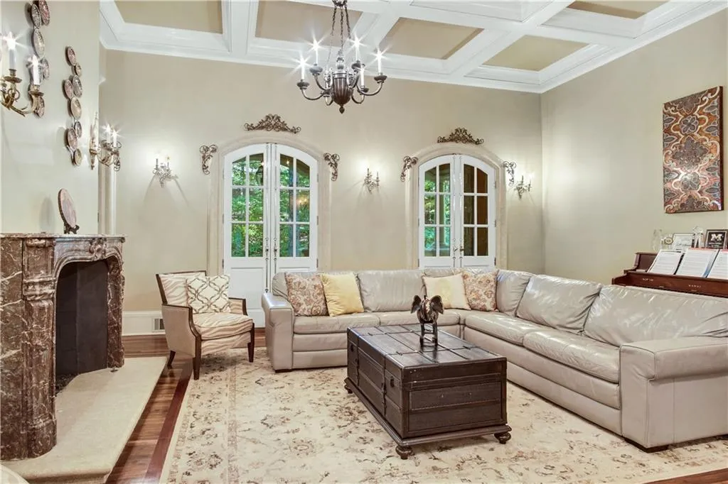 5151 Long Island Drive Nw, Atlanta, Georgia 30327, 5 Bedrooms Bedrooms, ,5 BathroomsBathrooms,Residential,Sold,5151 Long Island Drive Nw,6803747