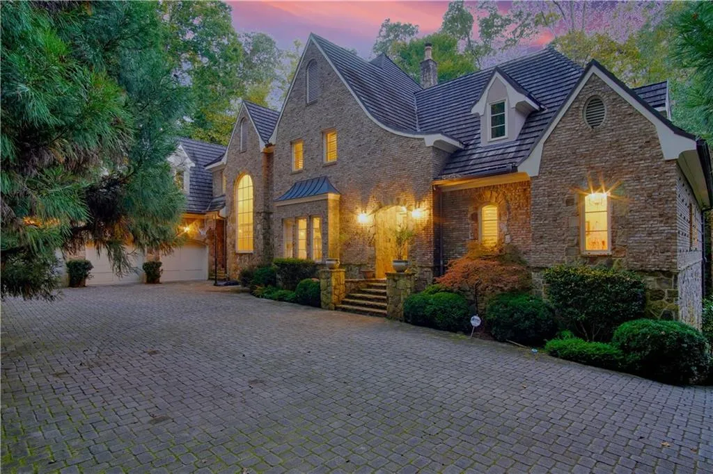 5151 Long Island Drive Nw, Atlanta, Georgia 30327, 5 Bedrooms Bedrooms, ,5 BathroomsBathrooms,Residential,Sold,5151 Long Island Drive Nw,6803747