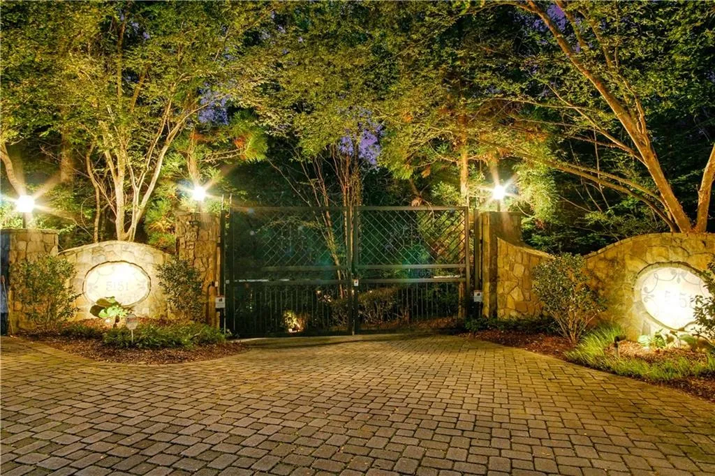 5151 Long Island Drive Nw, Atlanta, Georgia 30327, 5 Bedrooms Bedrooms, ,5 BathroomsBathrooms,Residential,Sold,5151 Long Island Drive Nw,6803747