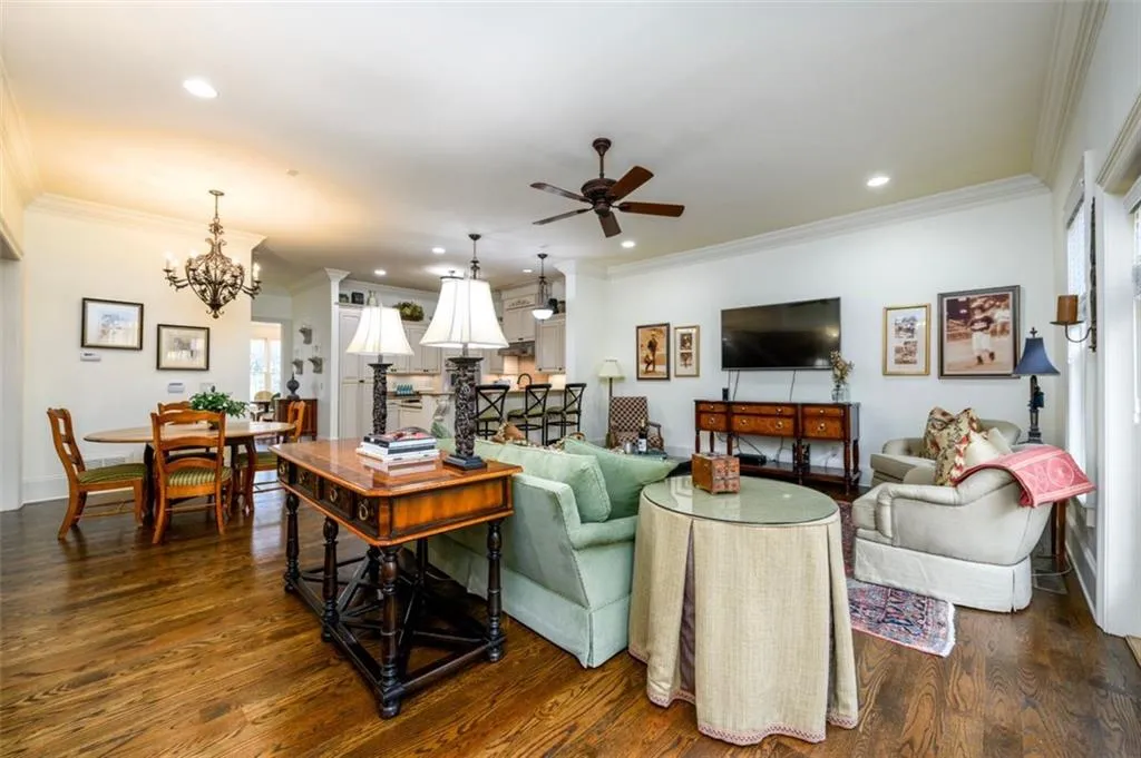 5332 Greenland Road Unit 102, Sandy Springs, Georgia 30342, 4 Bedrooms Bedrooms, ,4 BathroomsBathrooms,Residential,Sold,5332 Greenland Road Unit 102,7193665