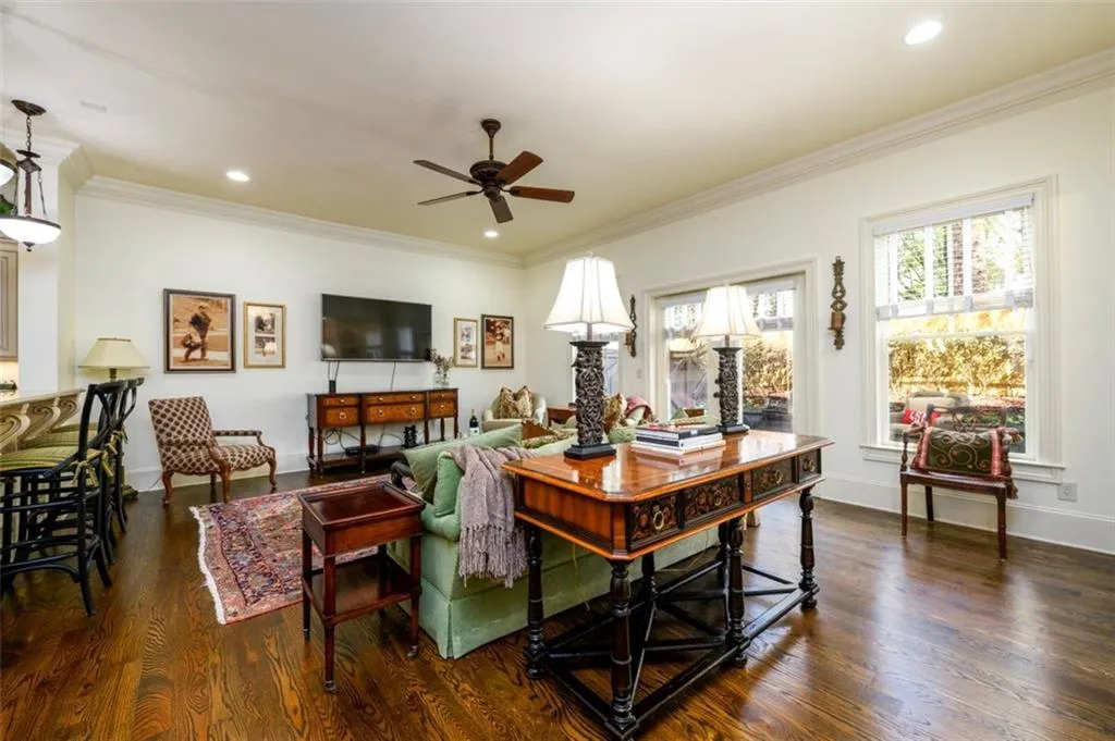 5332 Greenland Road Unit 102, Sandy Springs, Georgia 30342, 4 Bedrooms Bedrooms, ,4 BathroomsBathrooms,Residential,Sold,5332 Greenland Road Unit 102,7193665