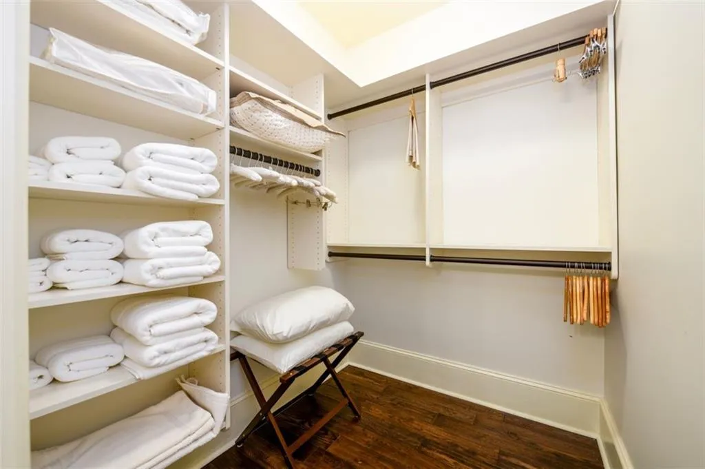 5332 Greenland Road Unit 102, Sandy Springs, Georgia 30342, 4 Bedrooms Bedrooms, ,4 BathroomsBathrooms,Residential,Sold,5332 Greenland Road Unit 102,7193665