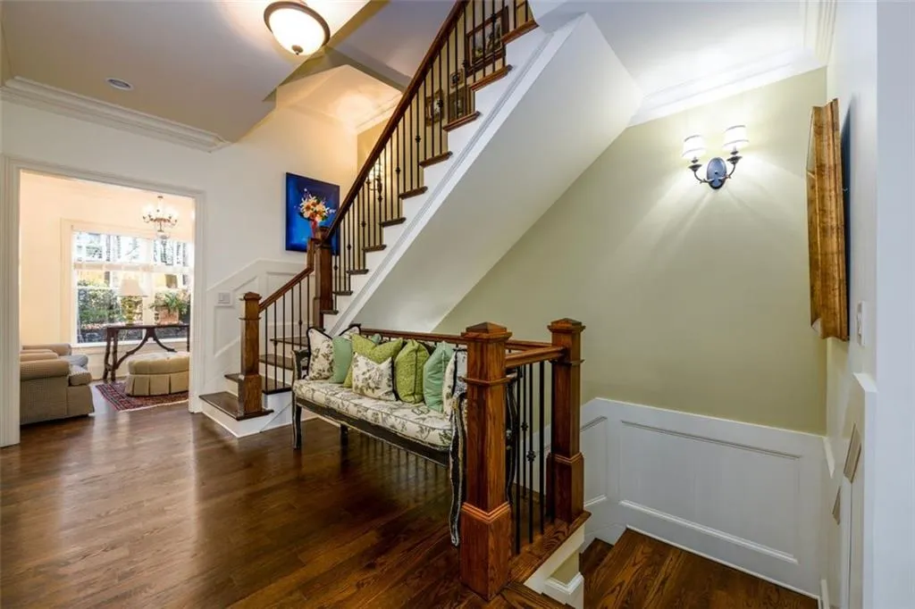 5332 Greenland Road Unit 102, Sandy Springs, Georgia 30342, 4 Bedrooms Bedrooms, ,4 BathroomsBathrooms,Residential,Sold,5332 Greenland Road Unit 102,7193665