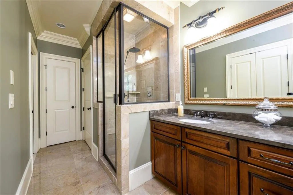 5332 Greenland Road Unit 102, Sandy Springs, Georgia 30342, 4 Bedrooms Bedrooms, ,4 BathroomsBathrooms,Residential,Sold,5332 Greenland Road Unit 102,7193665