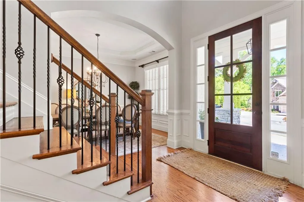 4605 Peachtree Dunwoody Road, Sandy Springs, Georgia 30342, 5 Bedrooms Bedrooms, ,4 BathroomsBathrooms,Residential,Sold,4605 Peachtree Dunwoody Road,7202941