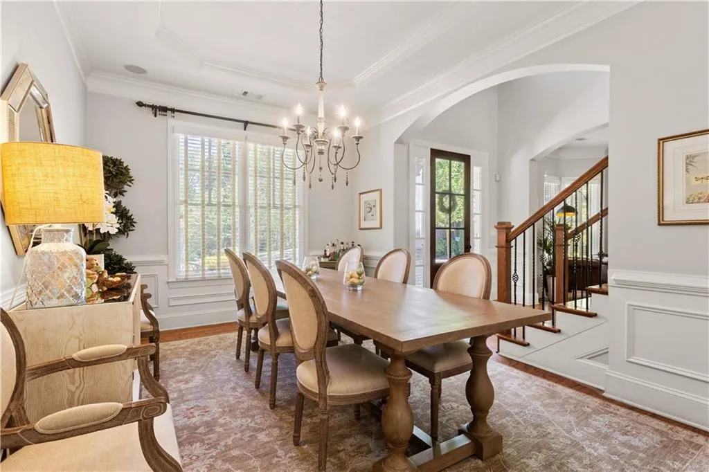 4605 Peachtree Dunwoody Road, Sandy Springs, Georgia 30342, 5 Bedrooms Bedrooms, ,4 BathroomsBathrooms,Residential,Sold,4605 Peachtree Dunwoody Road,7202941
