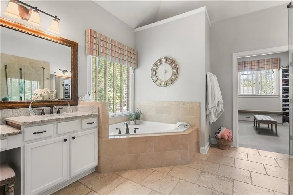 4605 Peachtree Dunwoody Road, Sandy Springs, Georgia 30342, 5 Bedrooms Bedrooms, ,4 BathroomsBathrooms,Residential,Sold,4605 Peachtree Dunwoody Road,7202941