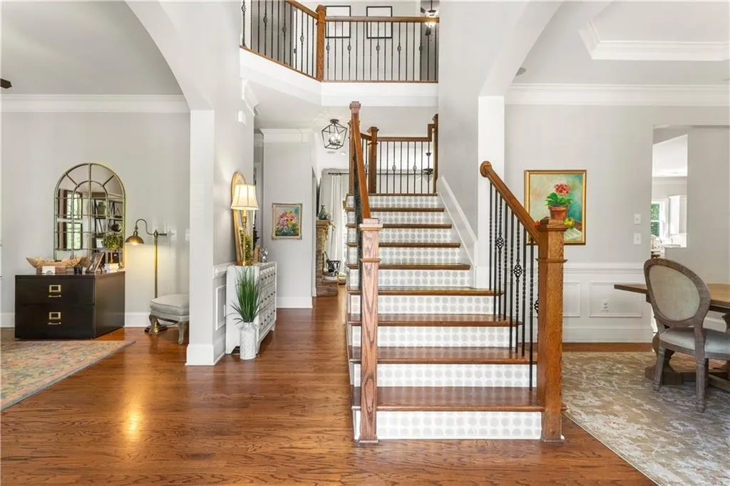 4605 Peachtree Dunwoody Road, Sandy Springs, Georgia 30342, 5 Bedrooms Bedrooms, ,4 BathroomsBathrooms,Residential,Sold,4605 Peachtree Dunwoody Road,7202941