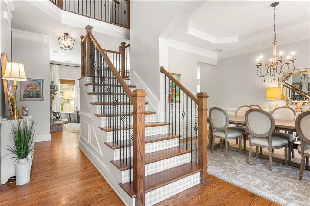 4605 Peachtree Dunwoody Road, Sandy Springs, Georgia 30342, 5 Bedrooms Bedrooms, ,4 BathroomsBathrooms,Residential,Sold,4605 Peachtree Dunwoody Road,7202941