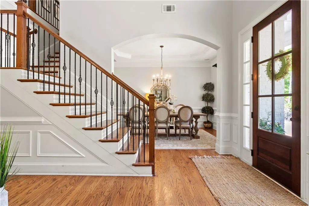 4605 Peachtree Dunwoody Road, Sandy Springs, Georgia 30342, 5 Bedrooms Bedrooms, ,4 BathroomsBathrooms,Residential,Sold,4605 Peachtree Dunwoody Road,7202941