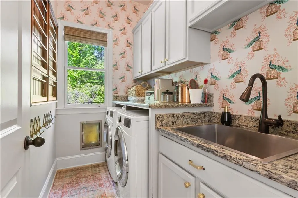 4605 Peachtree Dunwoody Road, Sandy Springs, Georgia 30342, 5 Bedrooms Bedrooms, ,4 BathroomsBathrooms,Residential,Sold,4605 Peachtree Dunwoody Road,7202941