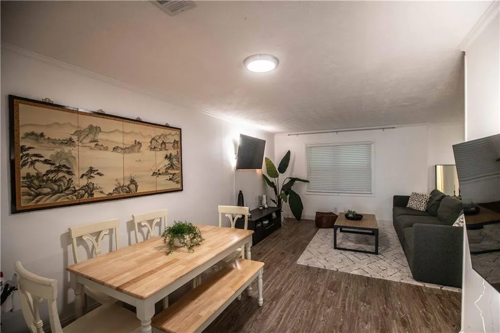 290 Winding River Drive Unit F, Sandy Springs, Georgia 30350, 3 Bedrooms Bedrooms, ,2 BathroomsBathrooms,Residential,Sold,290 Winding River Drive Unit F,7236875 290 Winding River Drive Unit F, Sandy Springs, Georgia 30350, 3 Bedrooms Bedrooms, ,2 BathroomsBathrooms,Residential,Sold,290 Winding River Drive Unit F,7236875