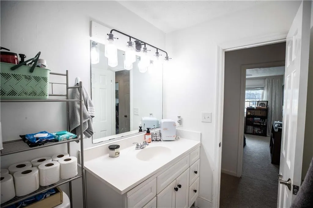 290 Winding River Drive Unit F, Sandy Springs, Georgia 30350, 3 Bedrooms Bedrooms, ,2 BathroomsBathrooms,Residential,Sold,290 Winding River Drive Unit F,7236875 290 Winding River Drive Unit F, Sandy Springs, Georgia 30350, 3 Bedrooms Bedrooms, ,2 BathroomsBathrooms,Residential,Sold,290 Winding River Drive Unit F,7236875