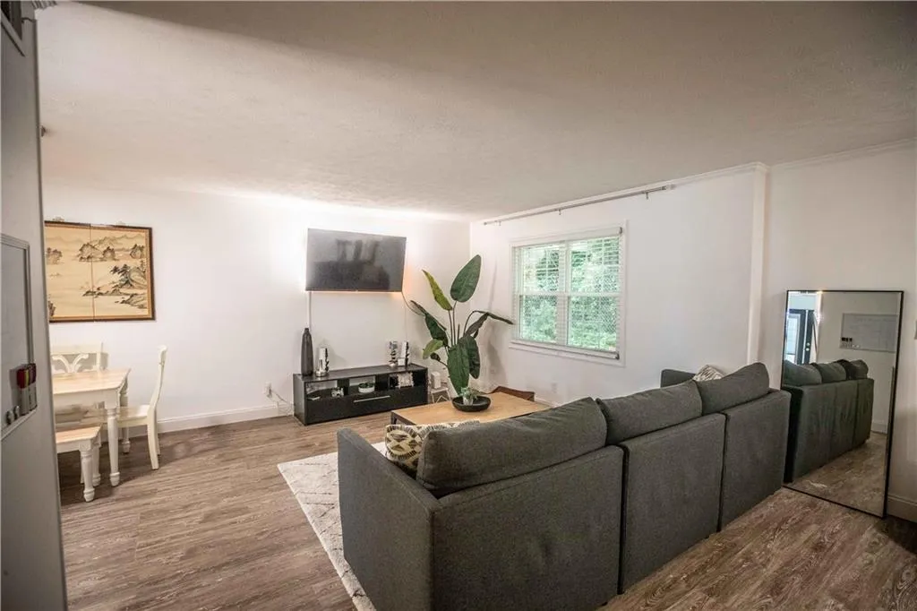 290 Winding River Drive Unit F, Sandy Springs, Georgia 30350, 3 Bedrooms Bedrooms, ,2 BathroomsBathrooms,Residential,Sold,290 Winding River Drive Unit F,7236875 290 Winding River Drive Unit F, Sandy Springs, Georgia 30350, 3 Bedrooms Bedrooms, ,2 BathroomsBathrooms,Residential,Sold,290 Winding River Drive Unit F,7236875