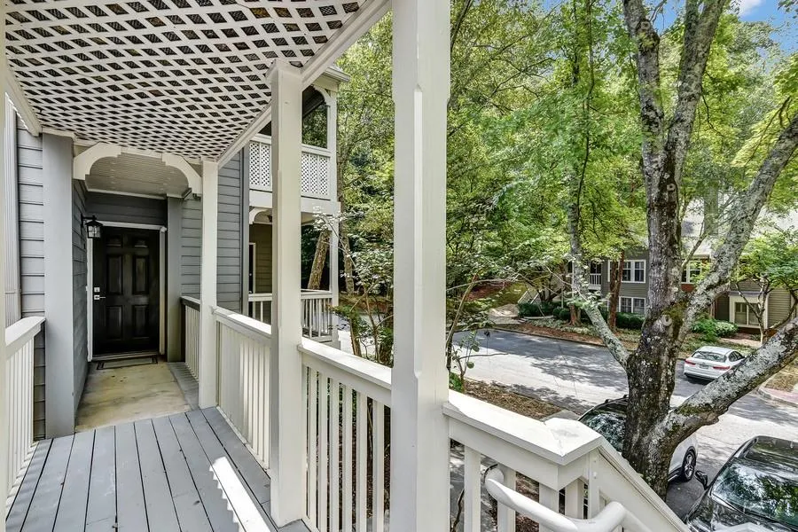 402 Bainbridge Drive, Sandy Springs, Georgia 30327, 2 Bedrooms Bedrooms, ,2 BathroomsBathrooms,Residential,Sold,402 Bainbridge Drive,6638934
