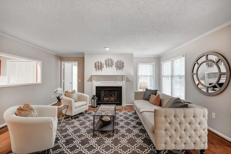 402 Bainbridge Drive, Sandy Springs, Georgia 30327, 2 Bedrooms Bedrooms, ,2 BathroomsBathrooms,Residential,Sold,402 Bainbridge Drive,6638934