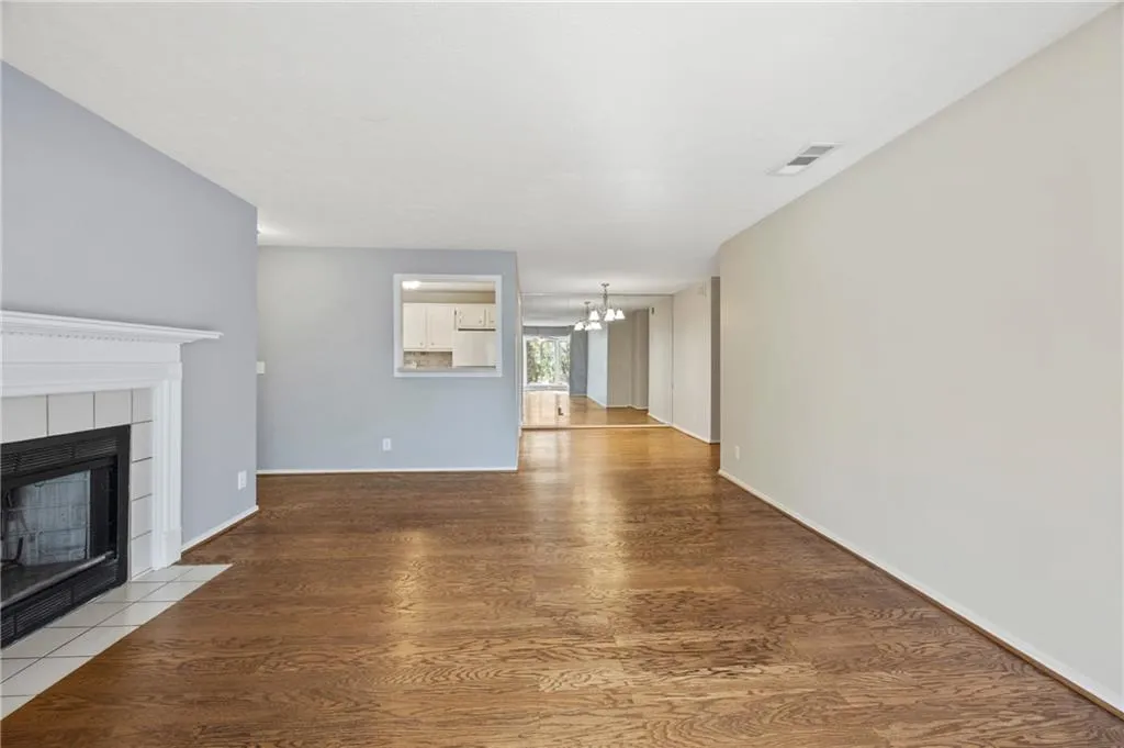 707 Gettysburg Place, Atlanta, Georgia 30350, 2 Bedrooms Bedrooms, ,1 BathroomBathrooms,Residential,For Sale,707 Gettysburg Place,7675420