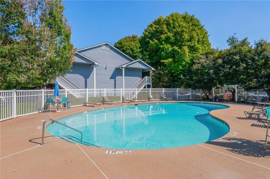 707 Gettysburg Place, Atlanta, Georgia 30350, 2 Bedrooms Bedrooms, ,1 BathroomBathrooms,Residential,For Sale,707 Gettysburg Place,7675420