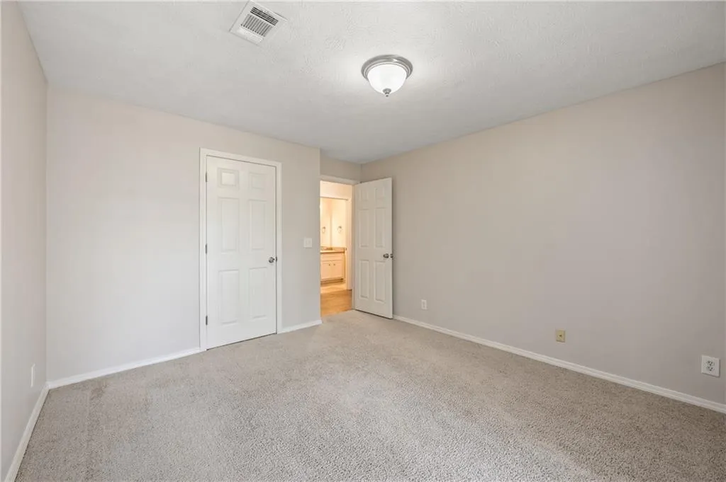 707 Gettysburg Place, Atlanta, Georgia 30350, 2 Bedrooms Bedrooms, ,1 BathroomBathrooms,Residential,For Sale,707 Gettysburg Place,7675420