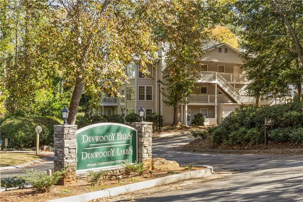 707 Gettysburg Place, Atlanta, Georgia 30350, 2 Bedrooms Bedrooms, ,1 BathroomBathrooms,Residential,For Sale,707 Gettysburg Place,7675420