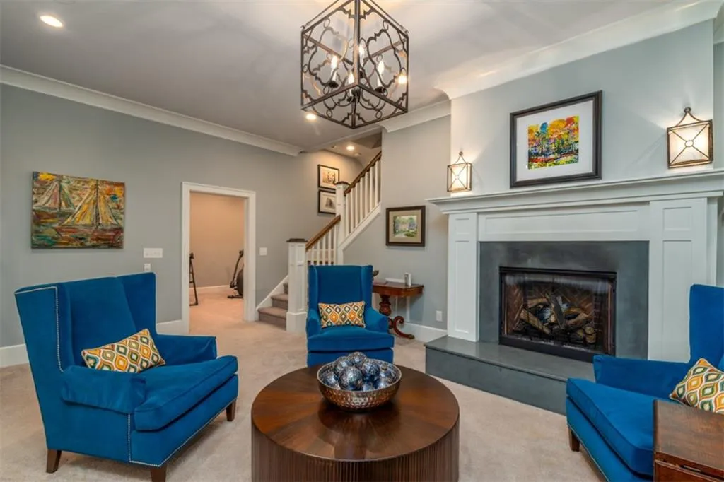 635 Eaton Place, Sandy Springs, Georgia 30350, 5 Bedrooms Bedrooms, ,4 BathroomsBathrooms,Residential,Sold,635 Eaton Place,6875654