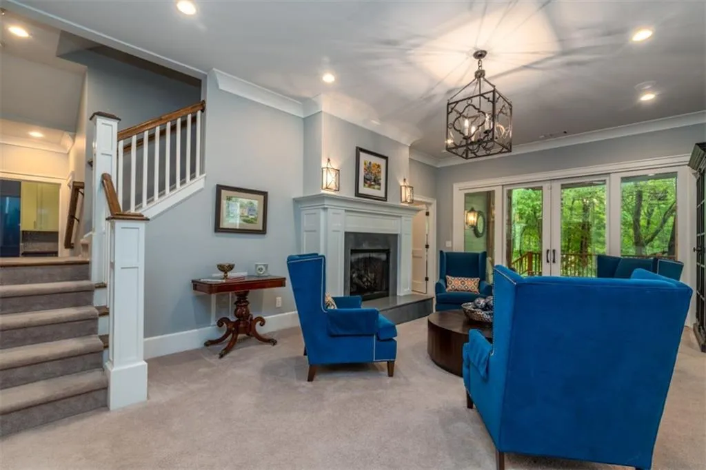 635 Eaton Place, Sandy Springs, Georgia 30350, 5 Bedrooms Bedrooms, ,4 BathroomsBathrooms,Residential,Sold,635 Eaton Place,6875654