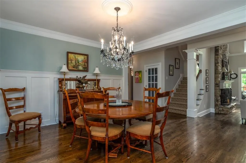 635 Eaton Place, Sandy Springs, Georgia 30350, 5 Bedrooms Bedrooms, ,4 BathroomsBathrooms,Residential,Sold,635 Eaton Place,6875654