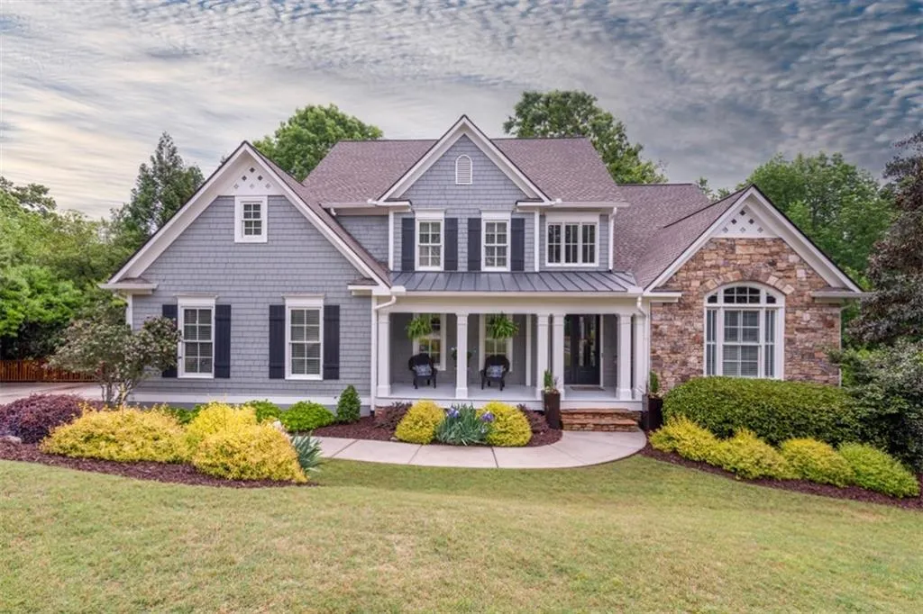 635 Eaton Place, Sandy Springs, Georgia 30350, 5 Bedrooms Bedrooms, ,4 BathroomsBathrooms,Residential,Sold,635 Eaton Place,6875654