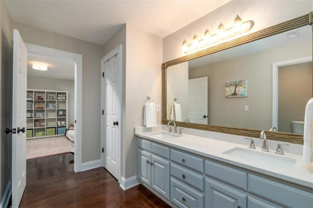 635 Eaton Place, Sandy Springs, Georgia 30350, 5 Bedrooms Bedrooms, ,4 BathroomsBathrooms,Residential,Sold,635 Eaton Place,6875654