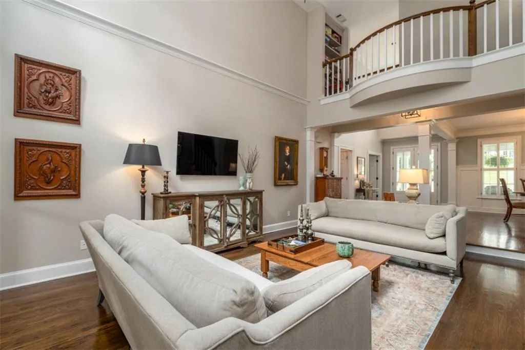 635 Eaton Place, Sandy Springs, Georgia 30350, 5 Bedrooms Bedrooms, ,4 BathroomsBathrooms,Residential,Sold,635 Eaton Place,6875654