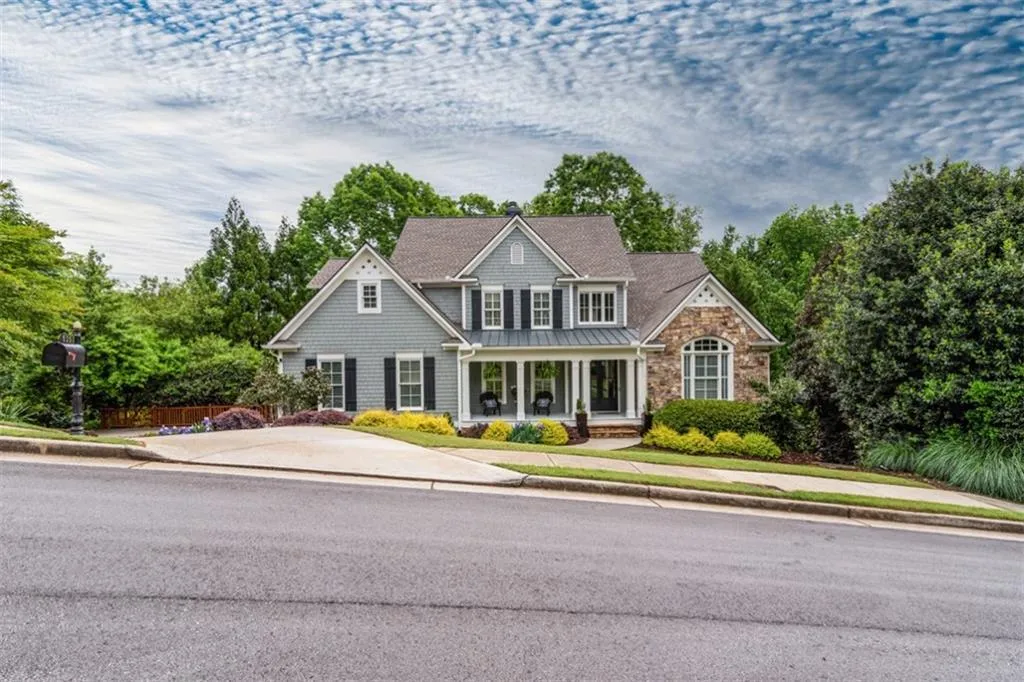 635 Eaton Place, Sandy Springs, Georgia 30350, 5 Bedrooms Bedrooms, ,4 BathroomsBathrooms,Residential,Sold,635 Eaton Place,6875654