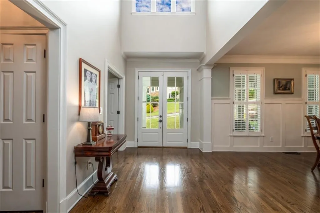 635 Eaton Place, Sandy Springs, Georgia 30350, 5 Bedrooms Bedrooms, ,4 BathroomsBathrooms,Residential,Sold,635 Eaton Place,6875654