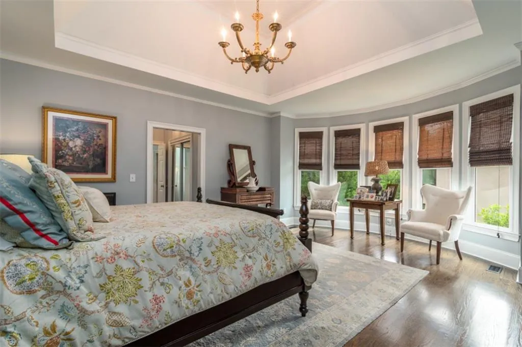 635 Eaton Place, Sandy Springs, Georgia 30350, 5 Bedrooms Bedrooms, ,4 BathroomsBathrooms,Residential,Sold,635 Eaton Place,6875654