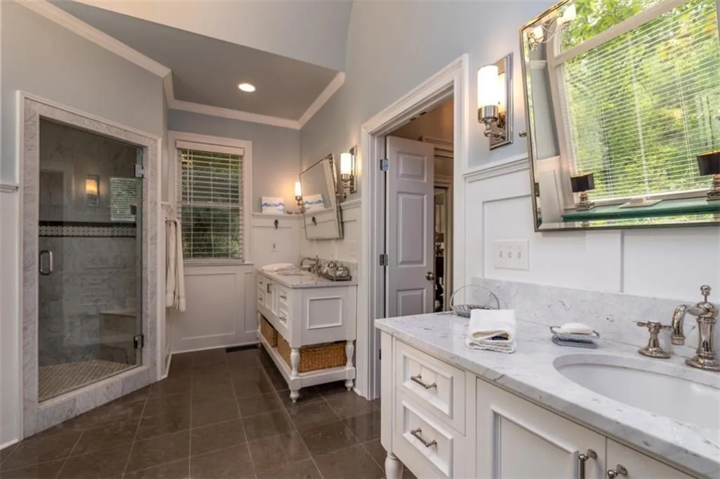 635 Eaton Place, Sandy Springs, Georgia 30350, 5 Bedrooms Bedrooms, ,4 BathroomsBathrooms,Residential,Sold,635 Eaton Place,6875654