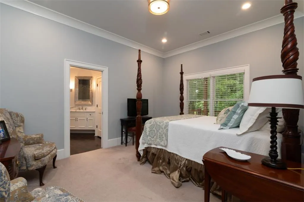 635 Eaton Place, Sandy Springs, Georgia 30350, 5 Bedrooms Bedrooms, ,4 BathroomsBathrooms,Residential,Sold,635 Eaton Place,6875654