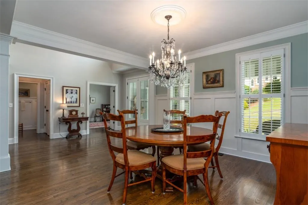 635 Eaton Place, Sandy Springs, Georgia 30350, 5 Bedrooms Bedrooms, ,4 BathroomsBathrooms,Residential,Sold,635 Eaton Place,6875654