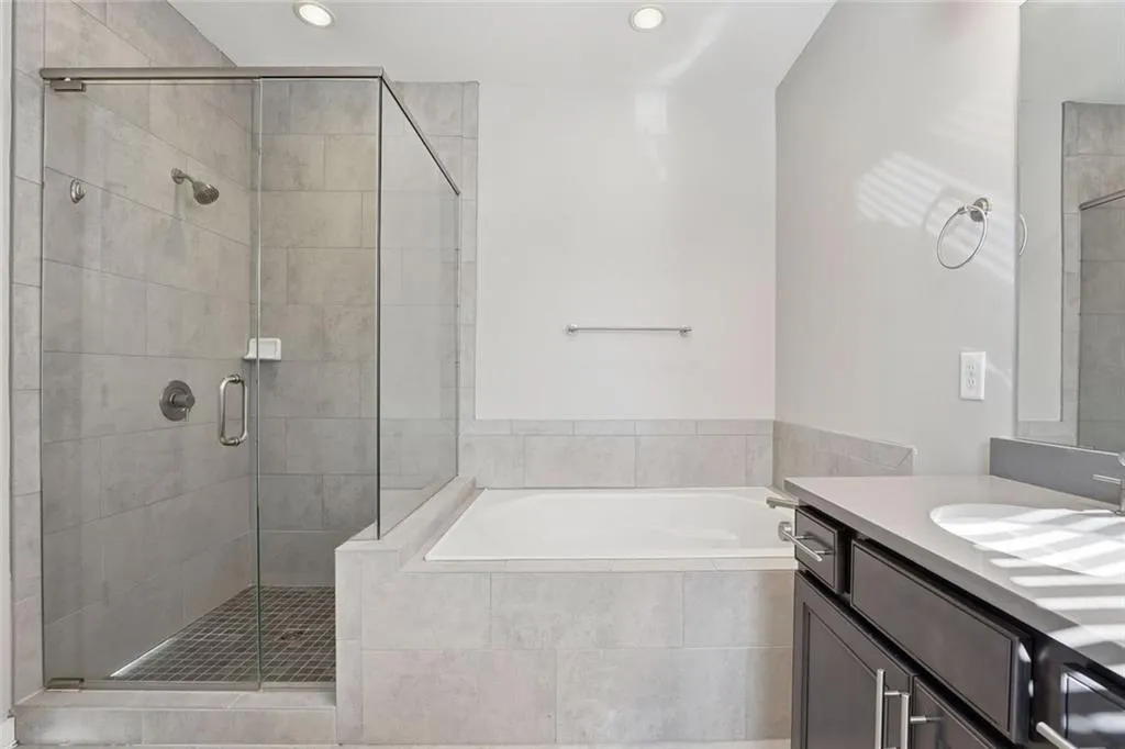 1017 Brandsford Street Nw, Atlanta, Georgia 30318, 3 Bedrooms Bedrooms, ,2 BathroomsBathrooms,Residential,For Sale,1017 Brandsford Street Nw,7667468
