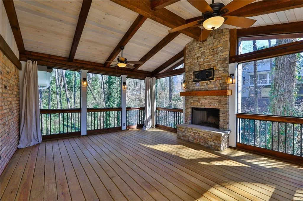 655 Amberidge Trail, Sandy Springs, Georgia 30328, 4 Bedrooms Bedrooms, ,3 BathroomsBathrooms,Residential,Sold,655 Amberidge Trail,6849905