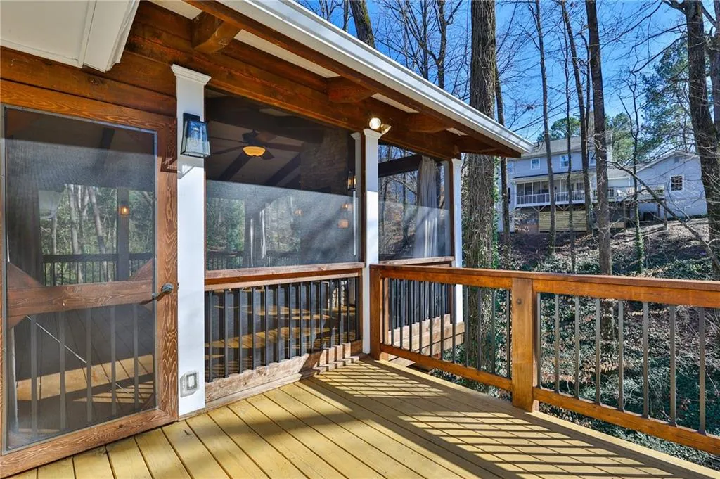 655 Amberidge Trail, Sandy Springs, Georgia 30328, 4 Bedrooms Bedrooms, ,3 BathroomsBathrooms,Residential,Sold,655 Amberidge Trail,6849905