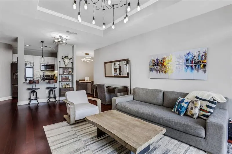 325 E Paces Ferry Road Ne Unit 1910, Atlanta, Georgia 30305, 1 Bedroom Bedrooms, ,1 BathroomBathrooms,Residential,For Sale,325 E Paces Ferry Road Ne Unit 1910,7667553