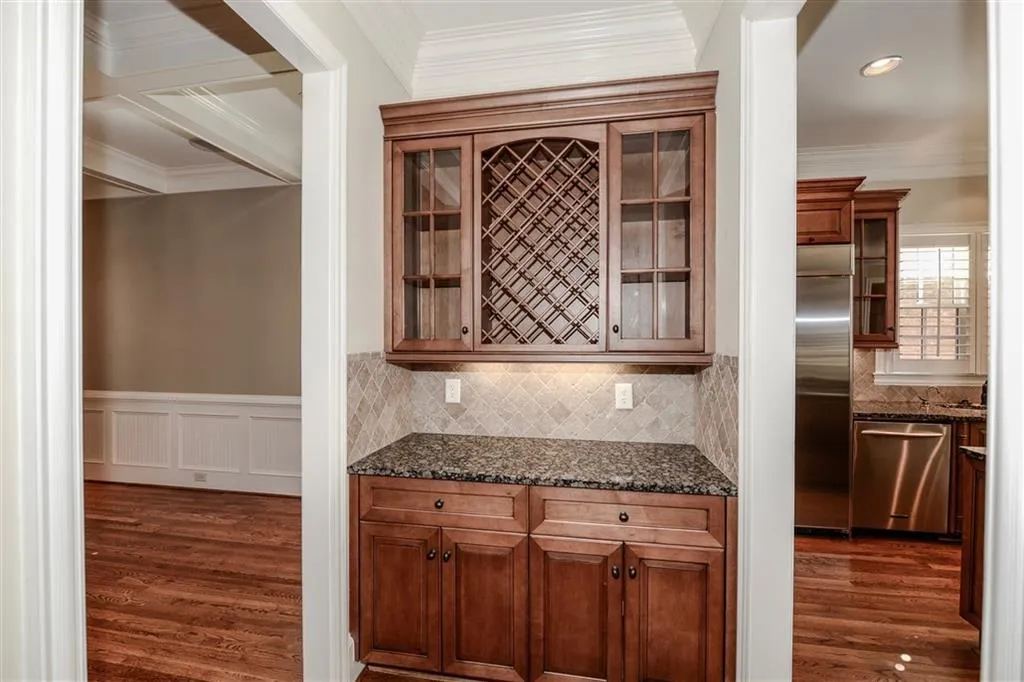 1093 Dunroven Drive, Sandy Springs, Georgia 30342, 4 Bedrooms Bedrooms, ,4 BathroomsBathrooms,Residential,Sold,1093 Dunroven Drive,5755387