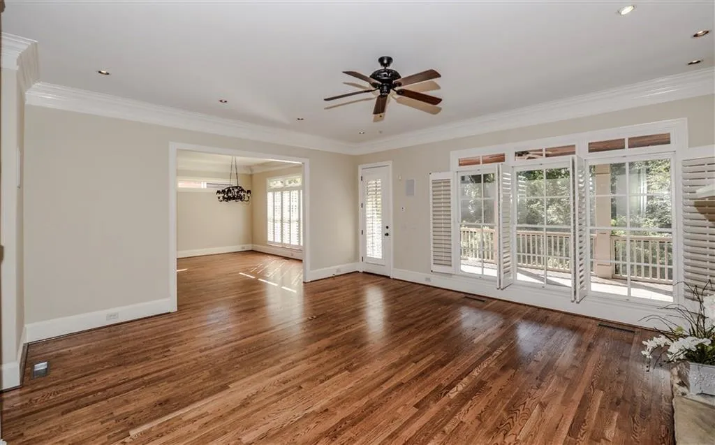 1093 Dunroven Drive, Sandy Springs, Georgia 30342, 4 Bedrooms Bedrooms, ,4 BathroomsBathrooms,Residential,Sold,1093 Dunroven Drive,5755387