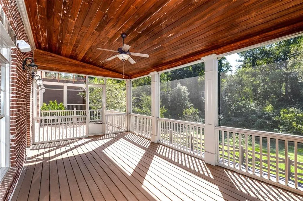 1093 Dunroven Drive, Sandy Springs, Georgia 30342, 4 Bedrooms Bedrooms, ,4 BathroomsBathrooms,Residential,Sold,1093 Dunroven Drive,5755387
