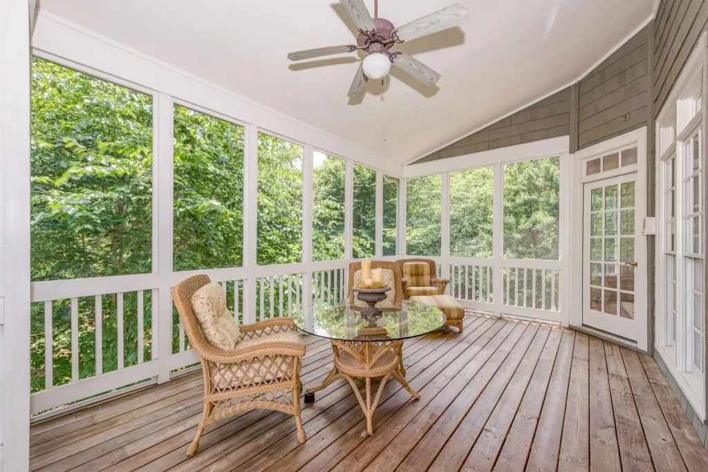 4595 Peachtree Dunwoody Road, Atlanta, Georgia 30342, 5 Bedrooms Bedrooms, ,4 BathroomsBathrooms,Residential,Sold,4595 Peachtree Dunwoody Road,5700878