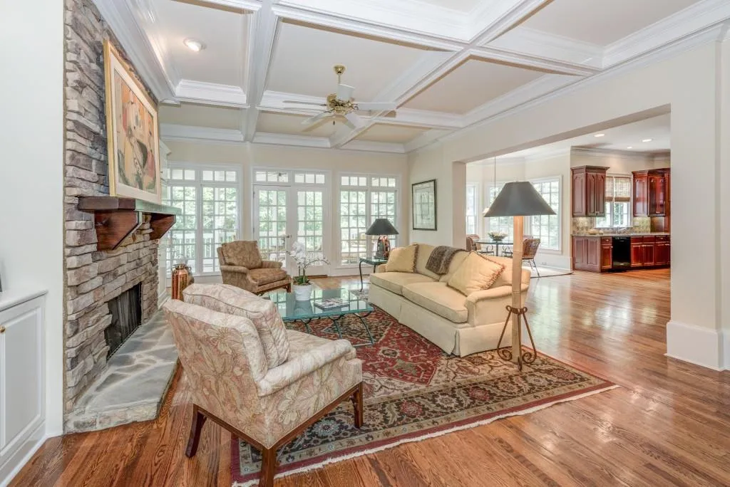 4595 Peachtree Dunwoody Road, Atlanta, Georgia 30342, 5 Bedrooms Bedrooms, ,4 BathroomsBathrooms,Residential,Sold,4595 Peachtree Dunwoody Road,5700878