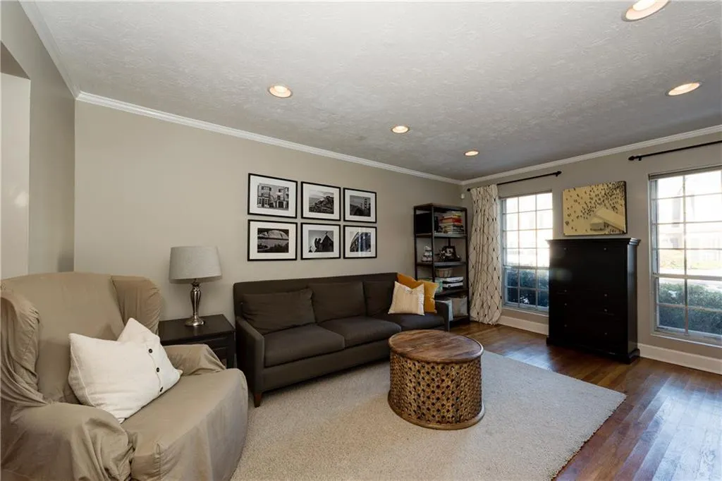 10 Spring Green Place Nw, Atlanta, Georgia 30318, 2 Bedrooms Bedrooms, ,2 BathroomsBathrooms,Residential,Sold,10 Spring Green Place Nw,5974377