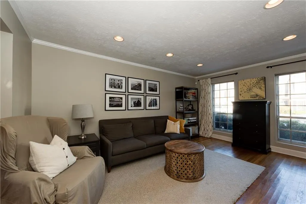 10 Spring Green Place Nw, Atlanta, Georgia 30318, 2 Bedrooms Bedrooms, ,2 BathroomsBathrooms,Residential,Sold,10 Spring Green Place Nw,5974377