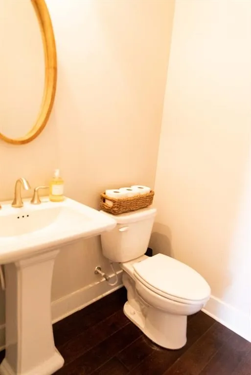 5730 Taylor Way, Sandy Springs, Georgia 30342, 3 Bedrooms Bedrooms, ,2 BathroomsBathrooms,Residential,Sold,5730 Taylor Way,6865869